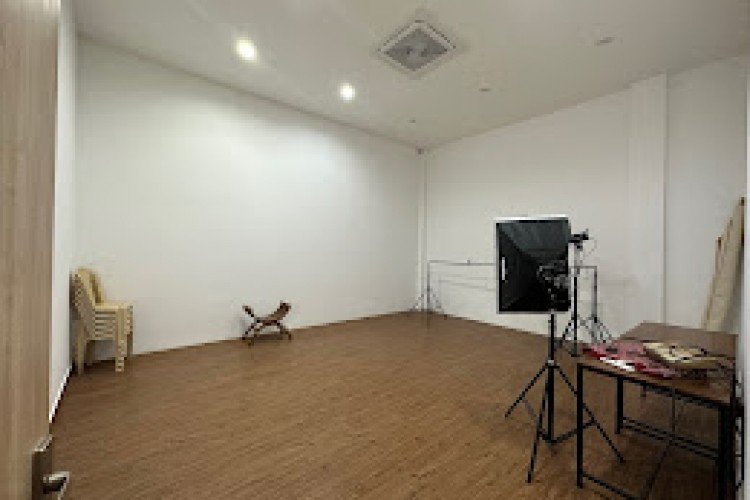 White Studio space in Coimbatore - Coimbatore Ads